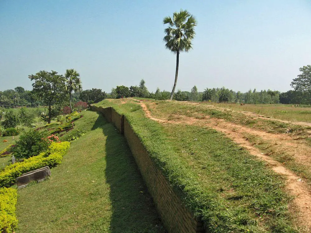 City walls of Mahasthangarh citadel, Bangladesh