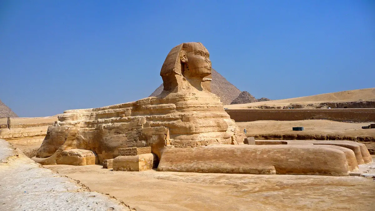 Great Sphinx Of Giza Most Ancient Giant Sculpture Wondermondo
