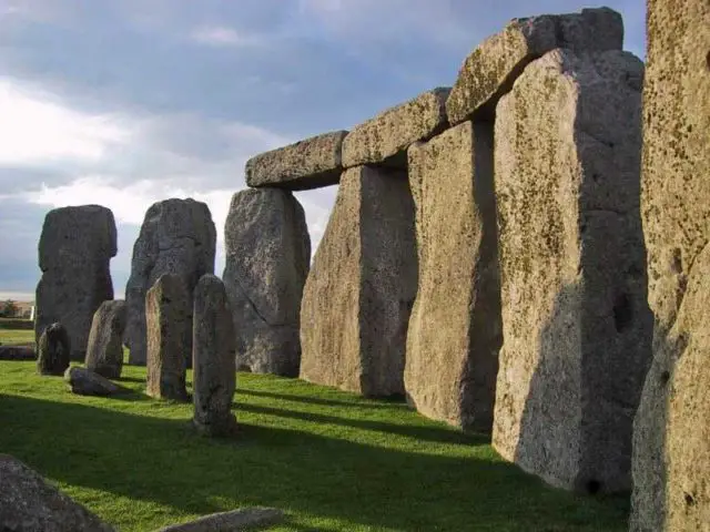 Stonehenge - The Best Known Megalith In The World | Wondermondo