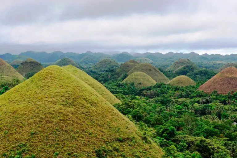 Chocolate Hills - the best cone karst in the world | Wondermondo