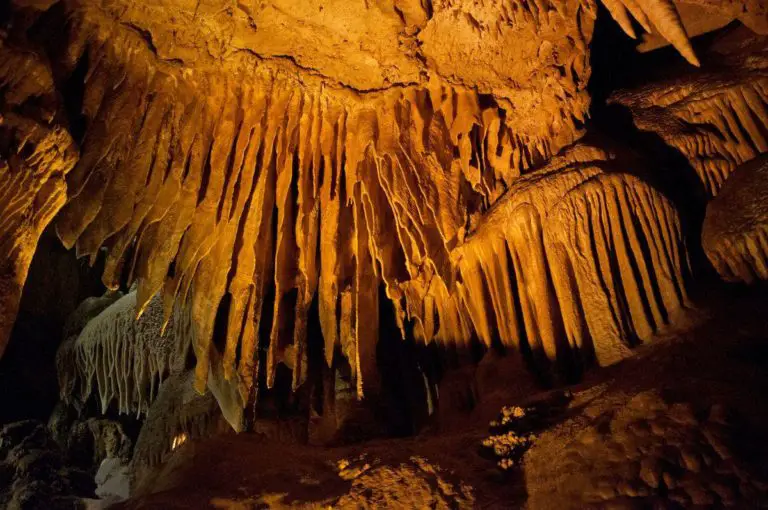 Crystal Cave In California Wondermondo   CrystalCaveSequoia 768x510 